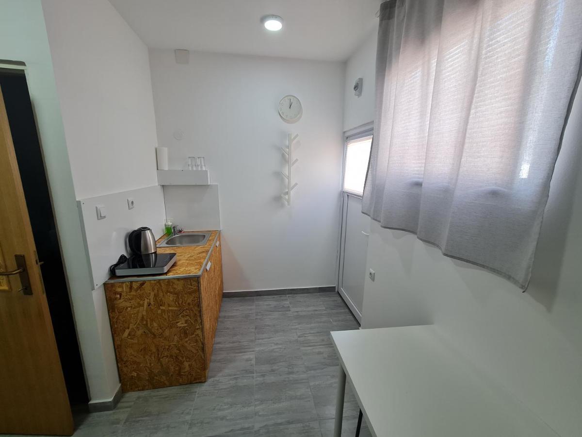Budget Apartment LeLo Center1 Osijek Buitenkant foto