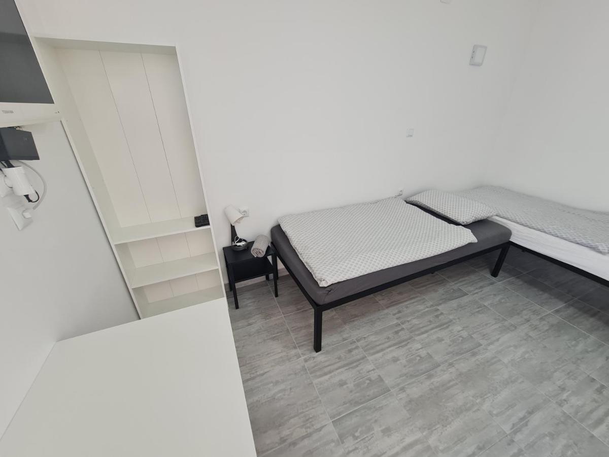Budget Apartment LeLo Center1 Osijek Buitenkant foto